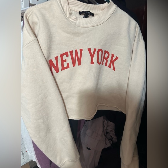cropped fleece graphic sweatshirt- forever 21 - Picture 1 of 4